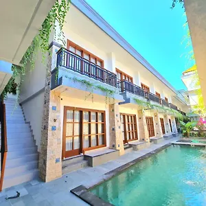  Hostal Kamandaka